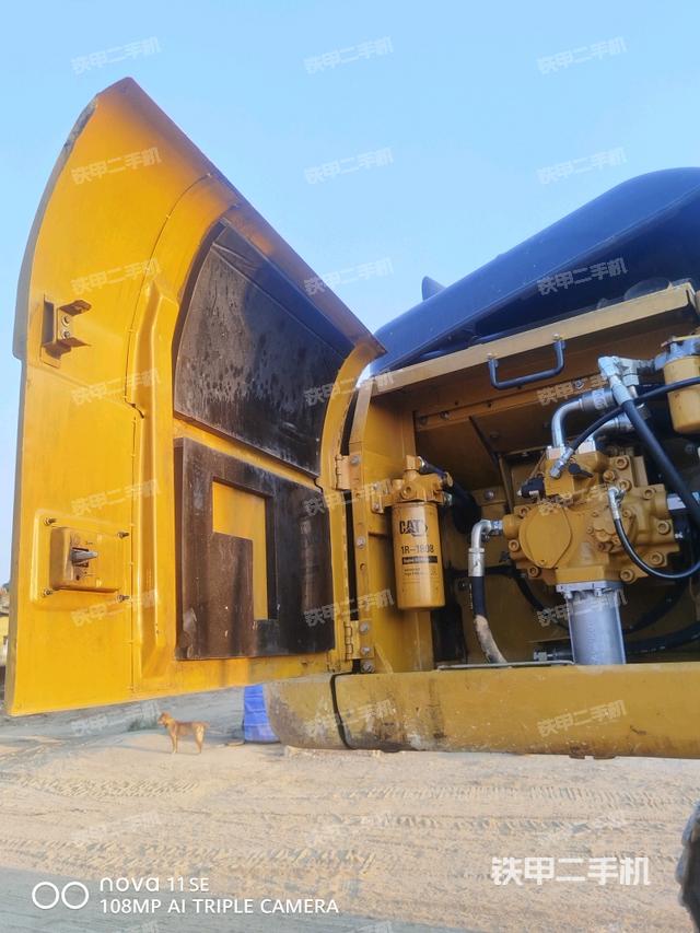 液壓泵斜45?右（大件艙室）