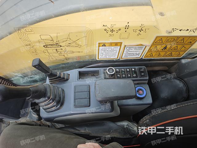 駕駛室頂部（整機(jī)外觀）