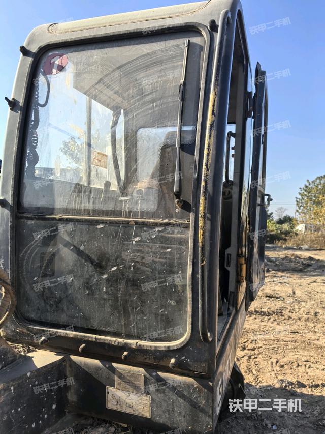 ?駕駛室正側（駕駛室部分）