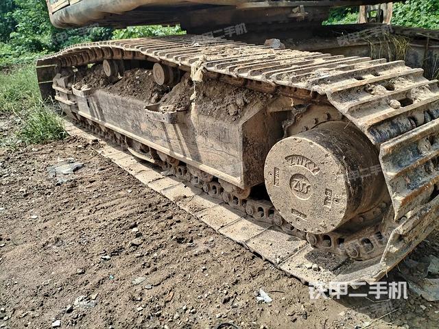 單側(cè)履帶整體（整機(jī)外觀）