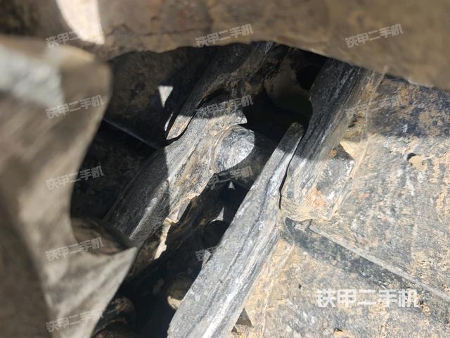 左侧行走马达盖板（行走机构）