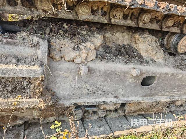 左側(cè)行走馬達(dá)蓋板（行走機(jī)構(gòu)）