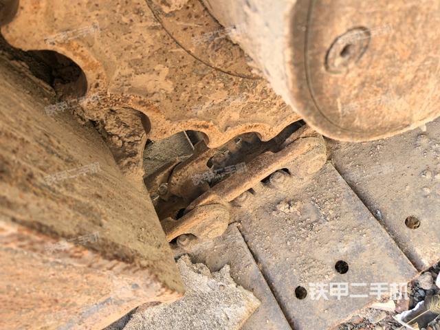 左驅(qū)動(dòng)輪（行走機(jī)構(gòu)）