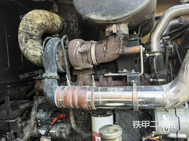 发动机右侧（整机外观及大件）