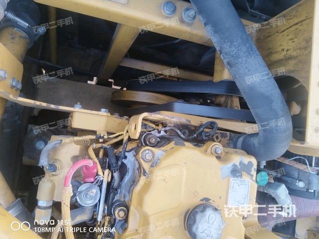 中央回轉(zhuǎn)接頭特寫（上車部件）