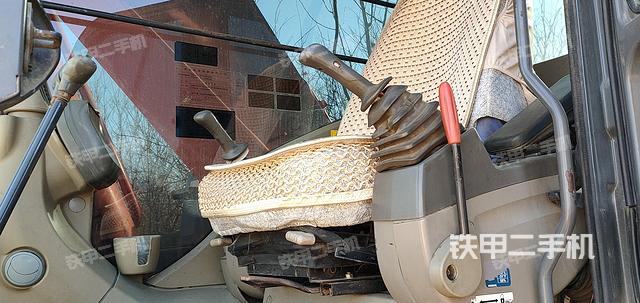 驾驶室整体（整机外观）