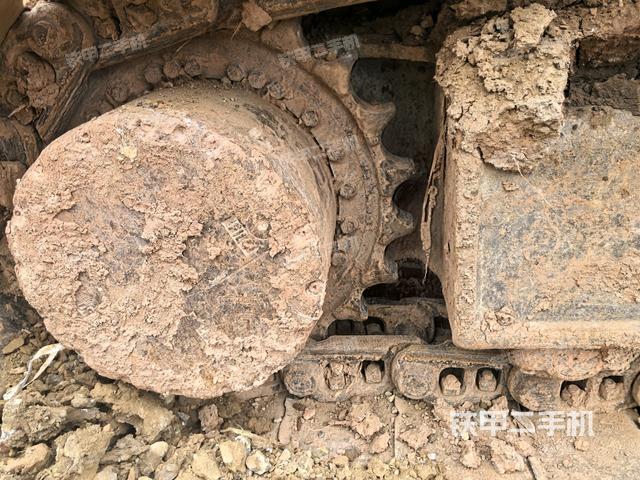 右驱动轮（行走机构）