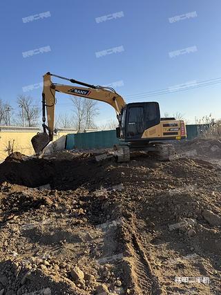 三一重工SY135C挖掘機