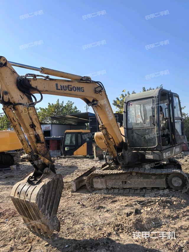 柳工CLG906D挖掘機