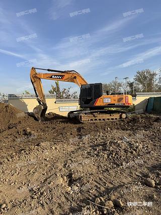 三一重工SY215C挖掘机