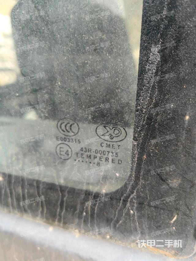 后窗玻璃角标（驾驶室部分）