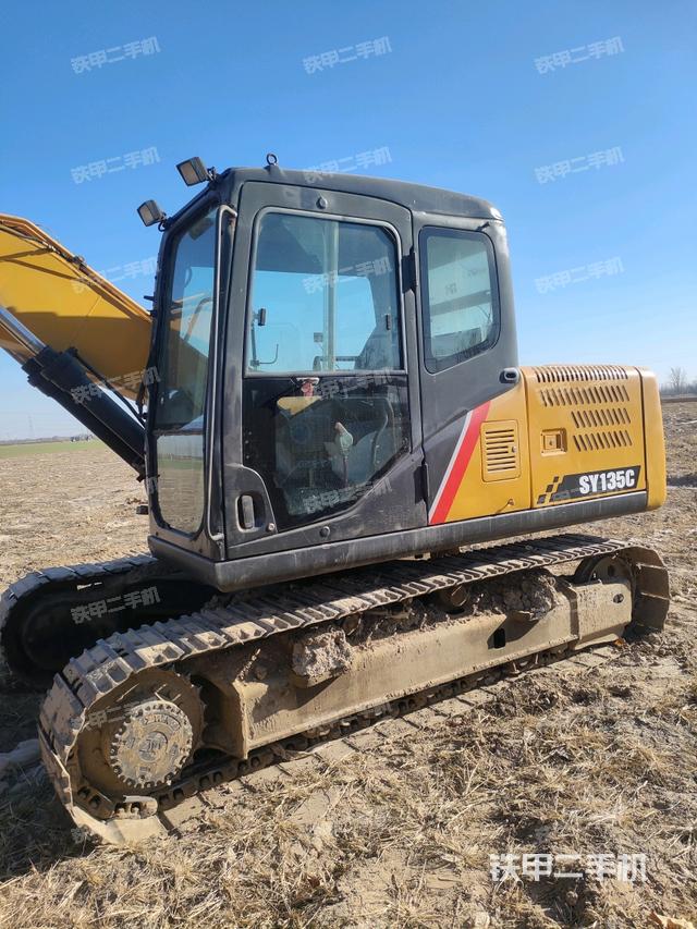 驾驶室整体（整机外观）