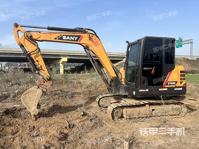 驾驶室整体（整机外观）