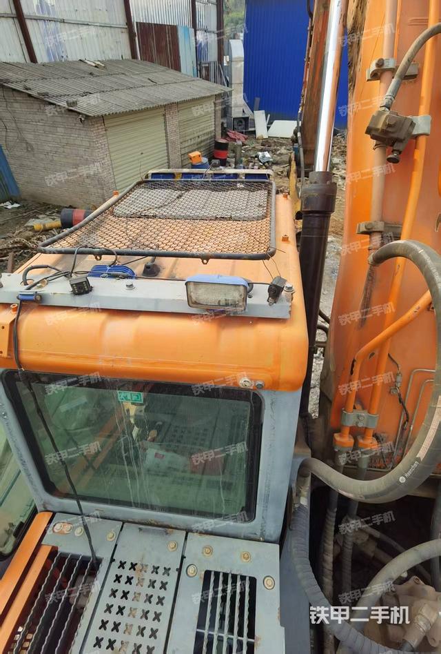 驾驶室顶部俯视（上车部件）