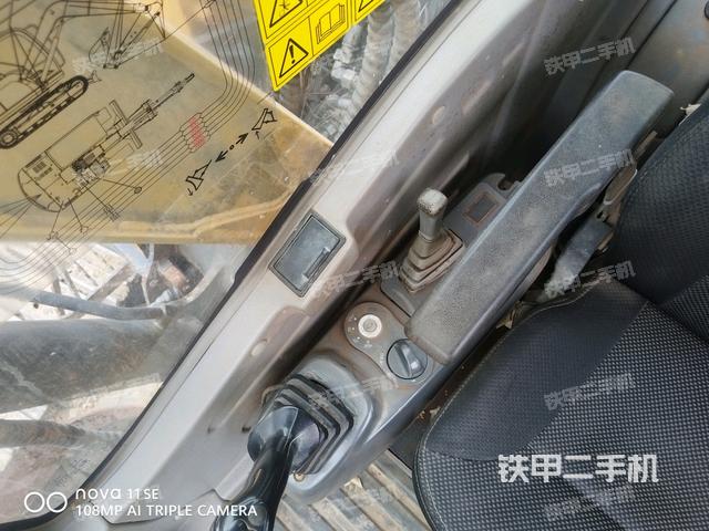 座椅右側(cè)控制臺/鑰匙門/油門/含右手柄（駕駛室部分）