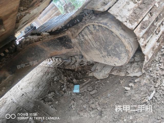 左側(cè)行走馬達(dá)蓋板（行走機(jī)構(gòu)）