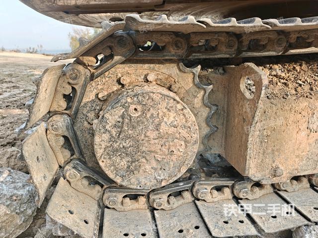 左側(cè)履帶整體?（行走機(jī)構(gòu)）