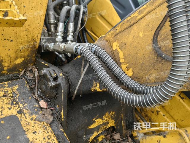 大臂根部 斜视（工作和回转装置）