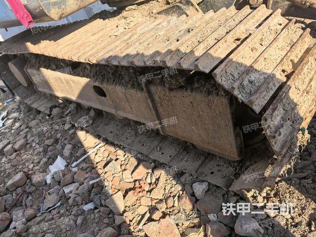 右側(cè)履帶整體?（行走機(jī)構(gòu)）