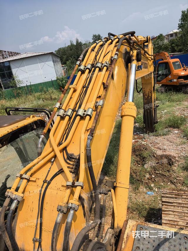 大臂背部俯視（工作和回轉裝置）