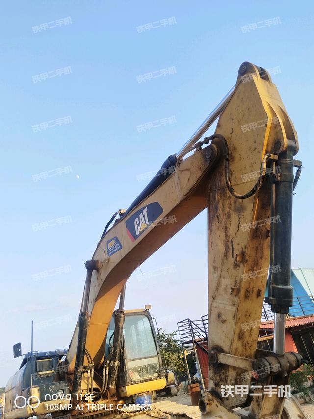 大臂整體?右側(cè)（工作和回轉(zhuǎn)裝置）