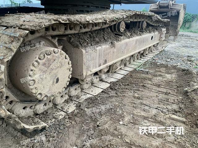 單側(cè)履帶整體（整機(jī)外觀）