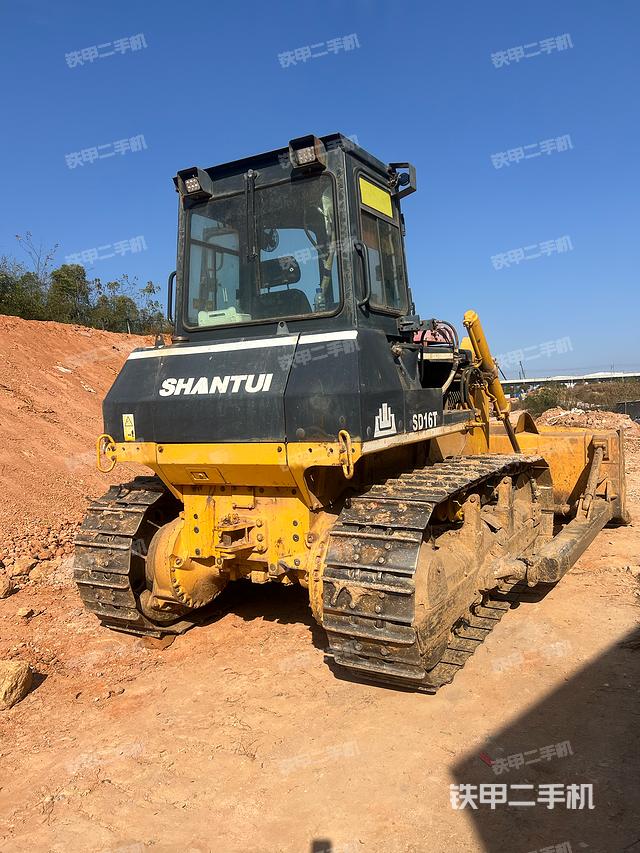 整机右后45°（设备外观及核心部件）