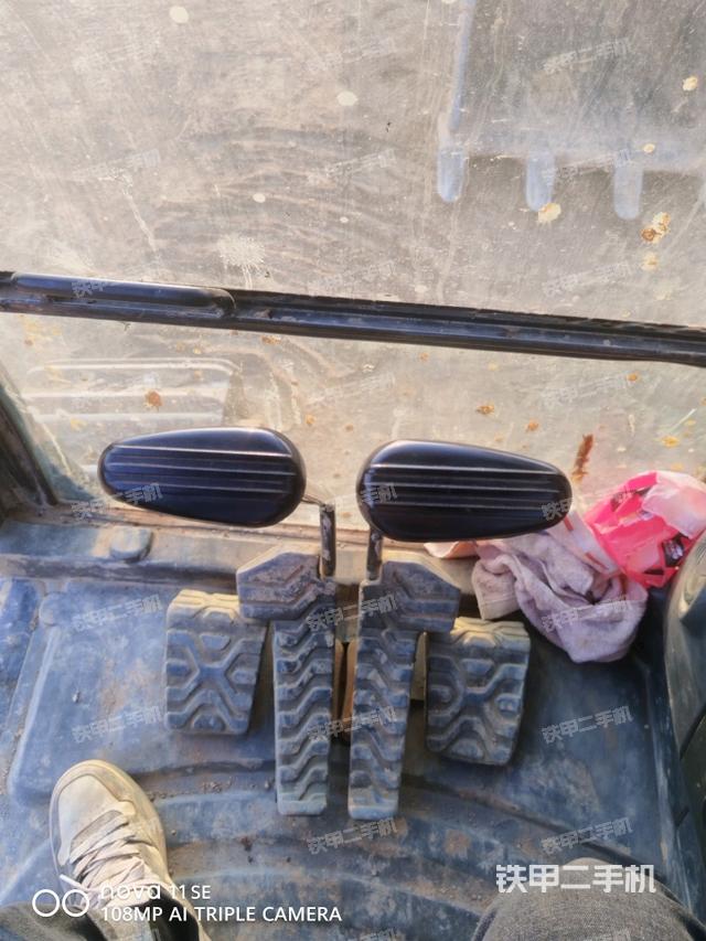 后窗玻璃角標(biāo)（駕駛室部分）