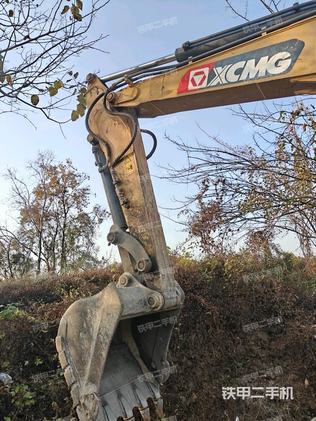 鏟斗右后整體（工作和回轉(zhuǎn)裝置）