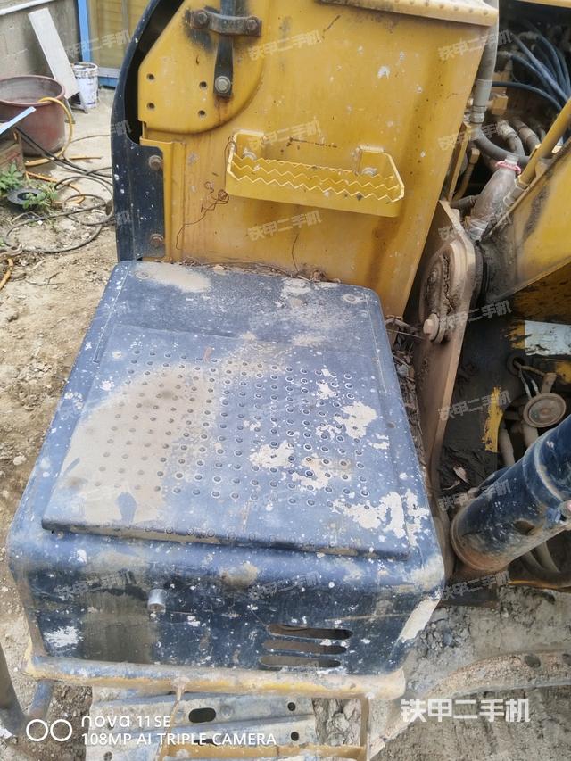 中央回轉(zhuǎn)接頭特寫（上車部件）