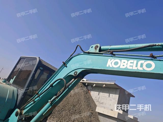 大臂整体 右侧（工作和回转装置）