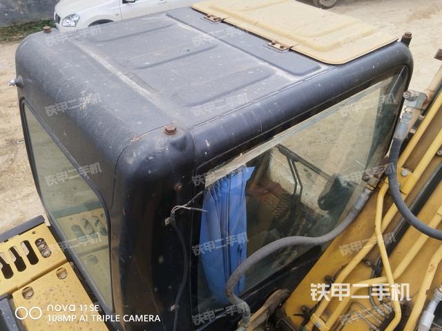 駕駛室頂部俯視（上車部件）