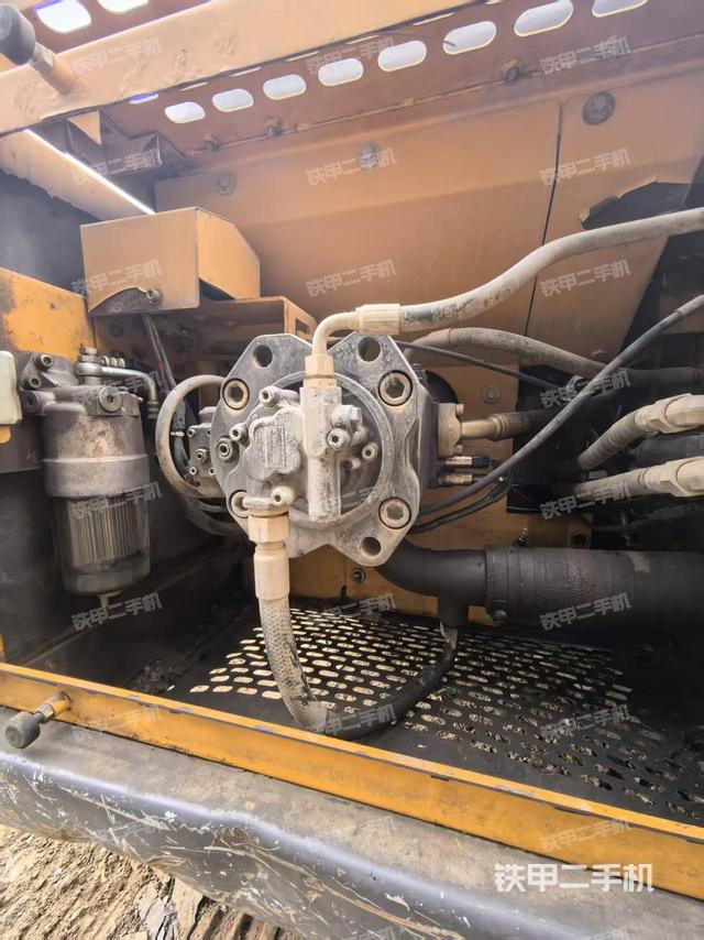 液压泵斜45 右（大件舱室）