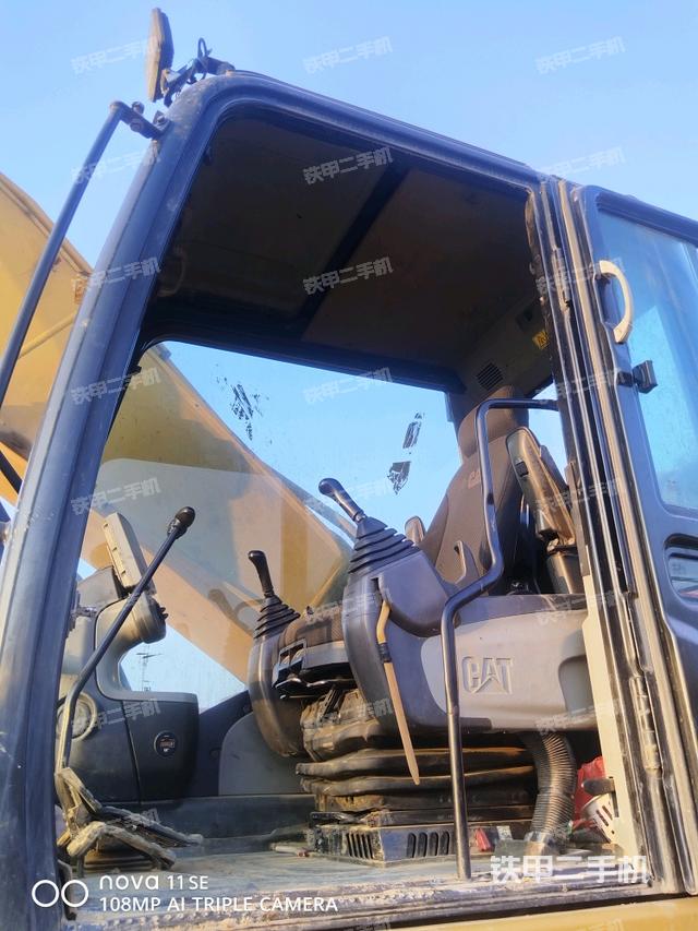 駕駛室左前45度（駕駛室部分）