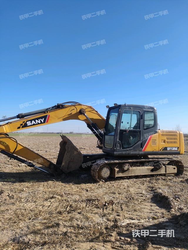 三一重工SY135C挖掘机