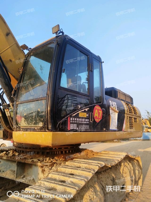 座椅右側(cè)控制臺(tái)/鑰匙門/油門/含右手柄（駕駛室部分）