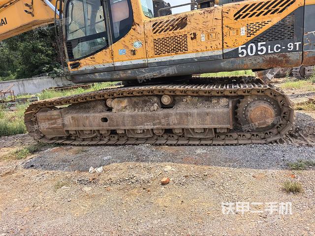 左側履帶整體?（行走機構）