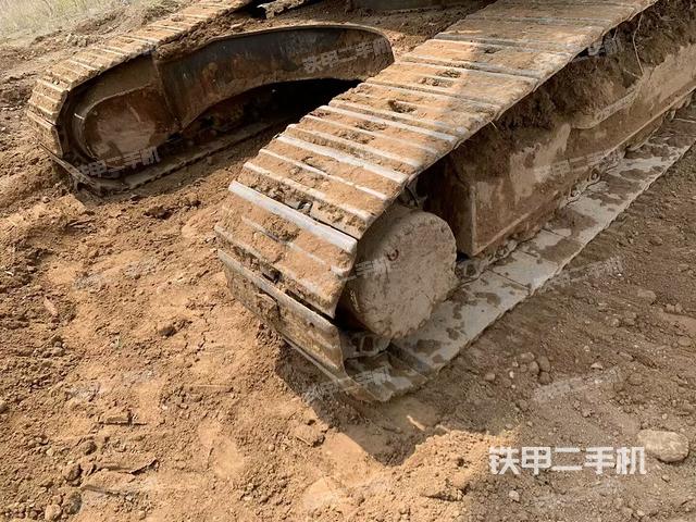 單側(cè)履帶整體（整機(jī)外觀）