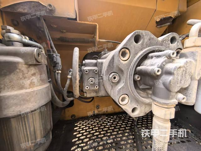 液压泵斜45 左（大件舱室）