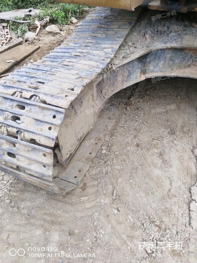 左驅(qū)動(dòng)輪（行走機(jī)構(gòu)）