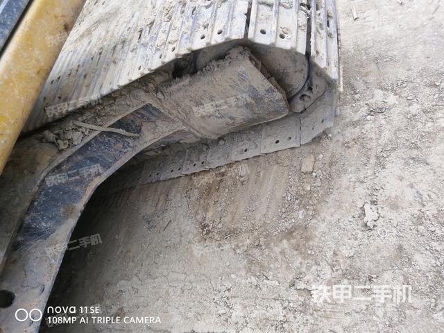 左側(cè)履帶整體?（行走機(jī)構(gòu)）