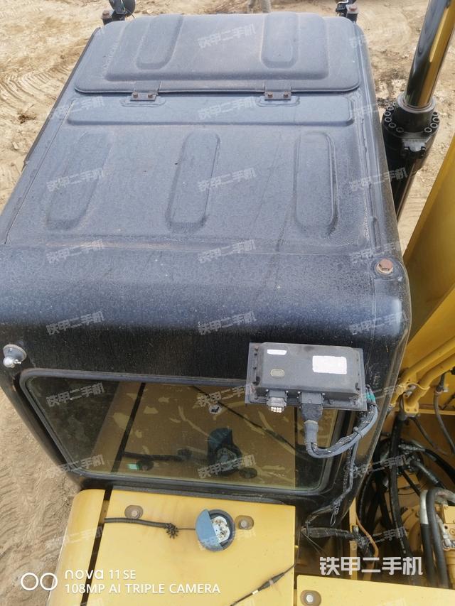 駕駛室頂部（整機(jī)外觀）