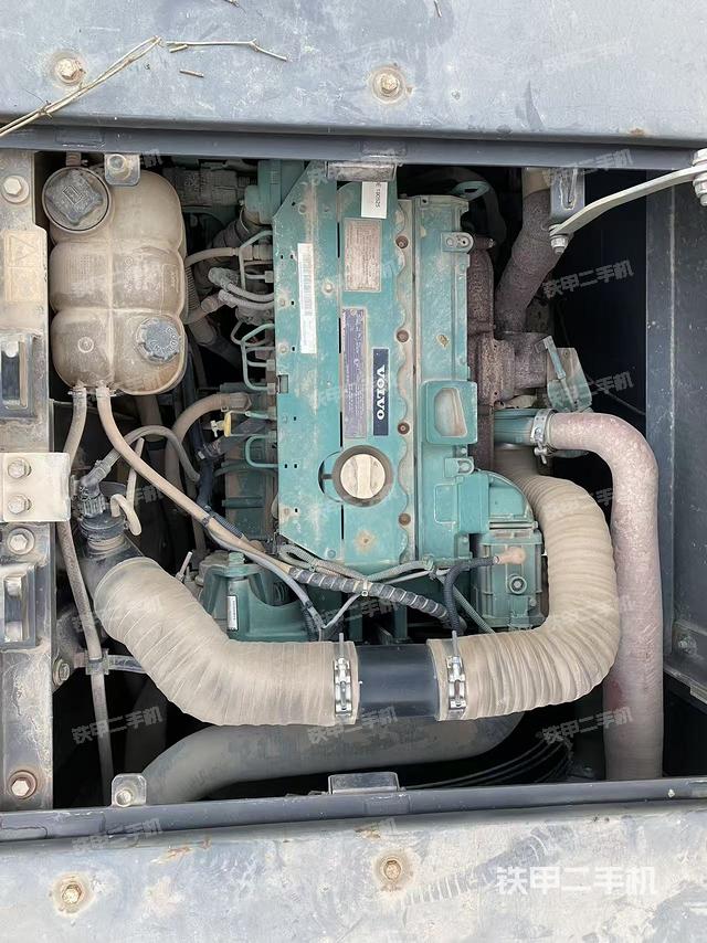 发动机整体俯视（整机外观）