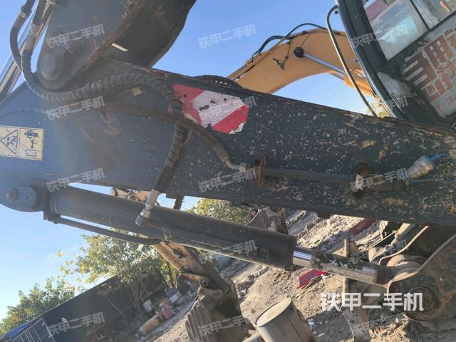 小臂整體右前（工作和回轉(zhuǎn)裝置）