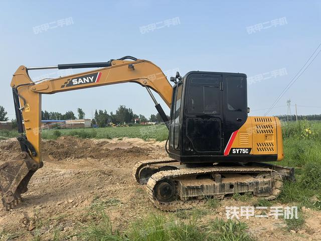 三一重工SY75C挖掘机