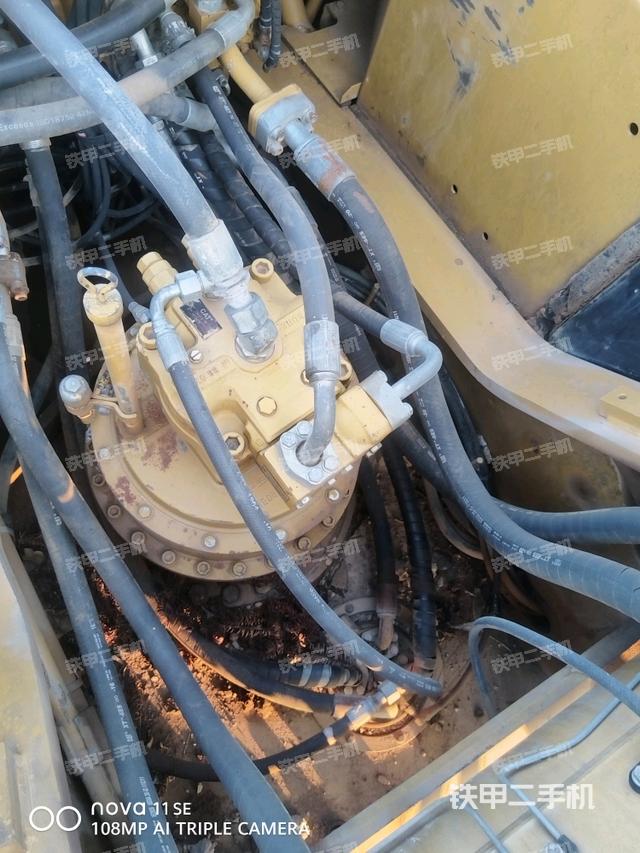 回轉(zhuǎn)馬達(dá)（上車部件）