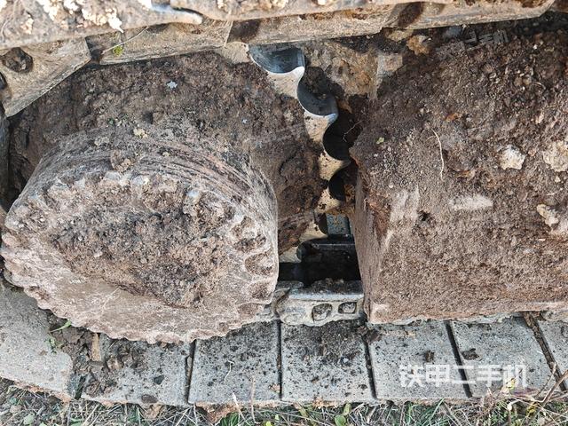 左側(cè)履帶整體?（行走機(jī)構(gòu)）