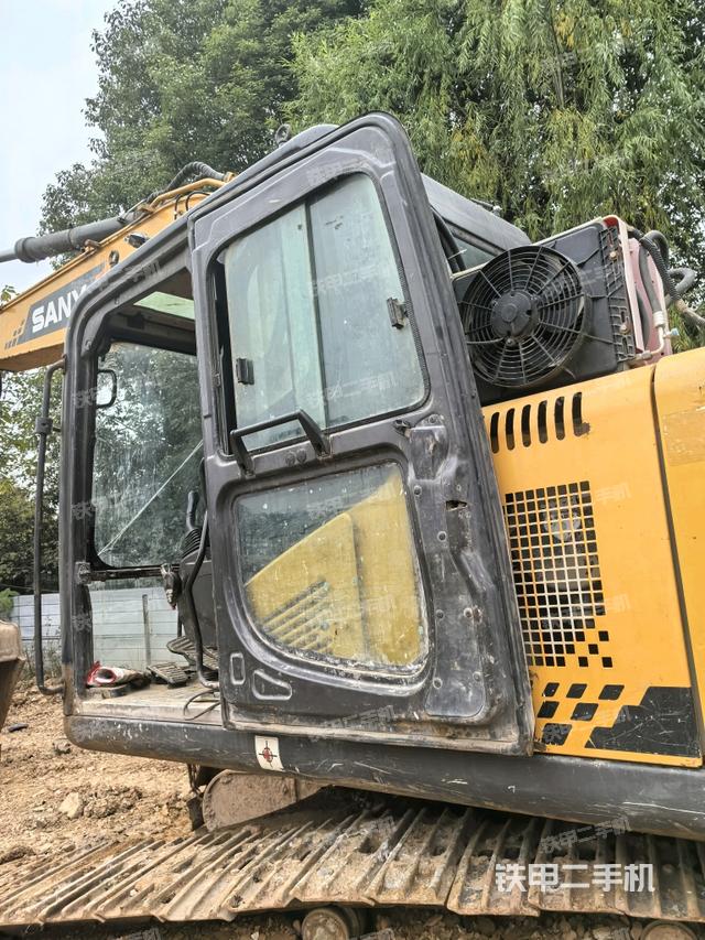 驾驶室左后45度（驾驶室部分）