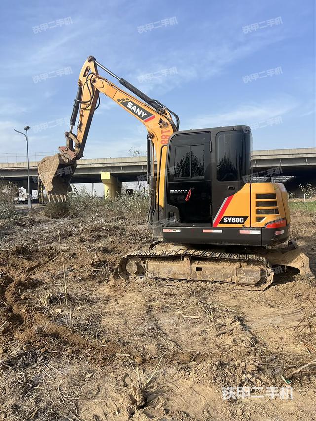 三一重工SY60C挖掘机
