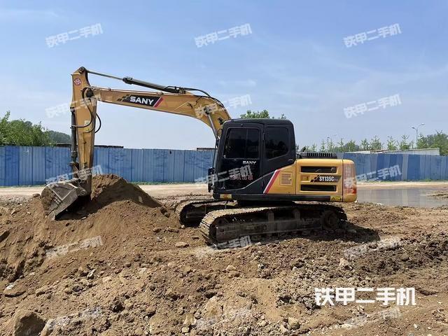 三一重工SY135C挖掘機